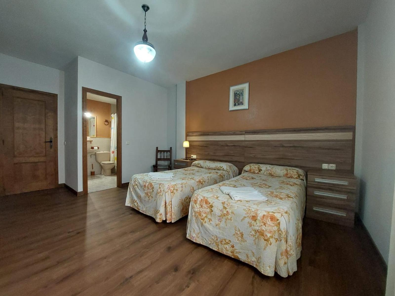 Hostal Restaurante Villa De Sepúlveda Eksteriør bilde
