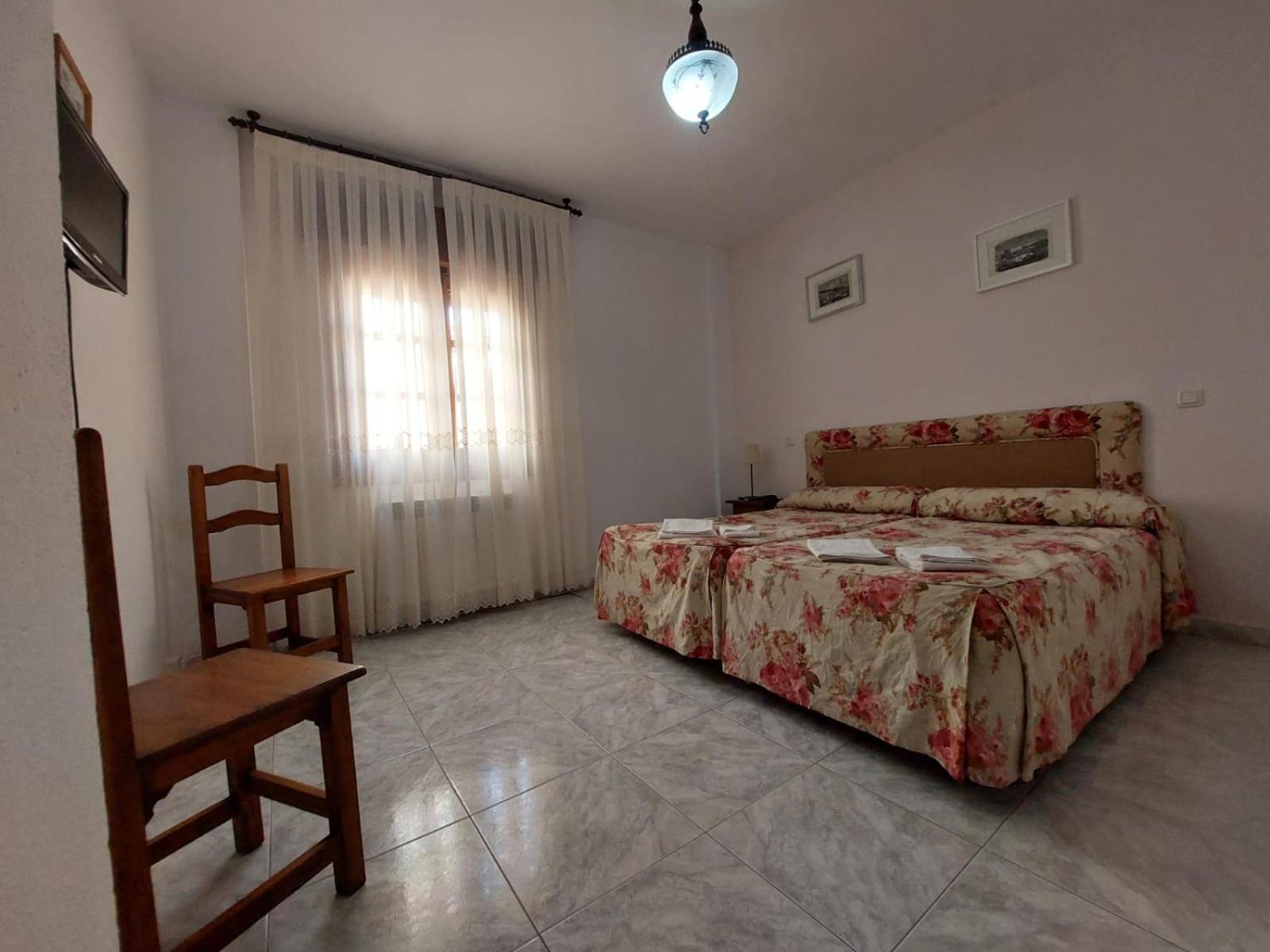 Hostal Restaurante Villa De Sepúlveda Eksteriør bilde