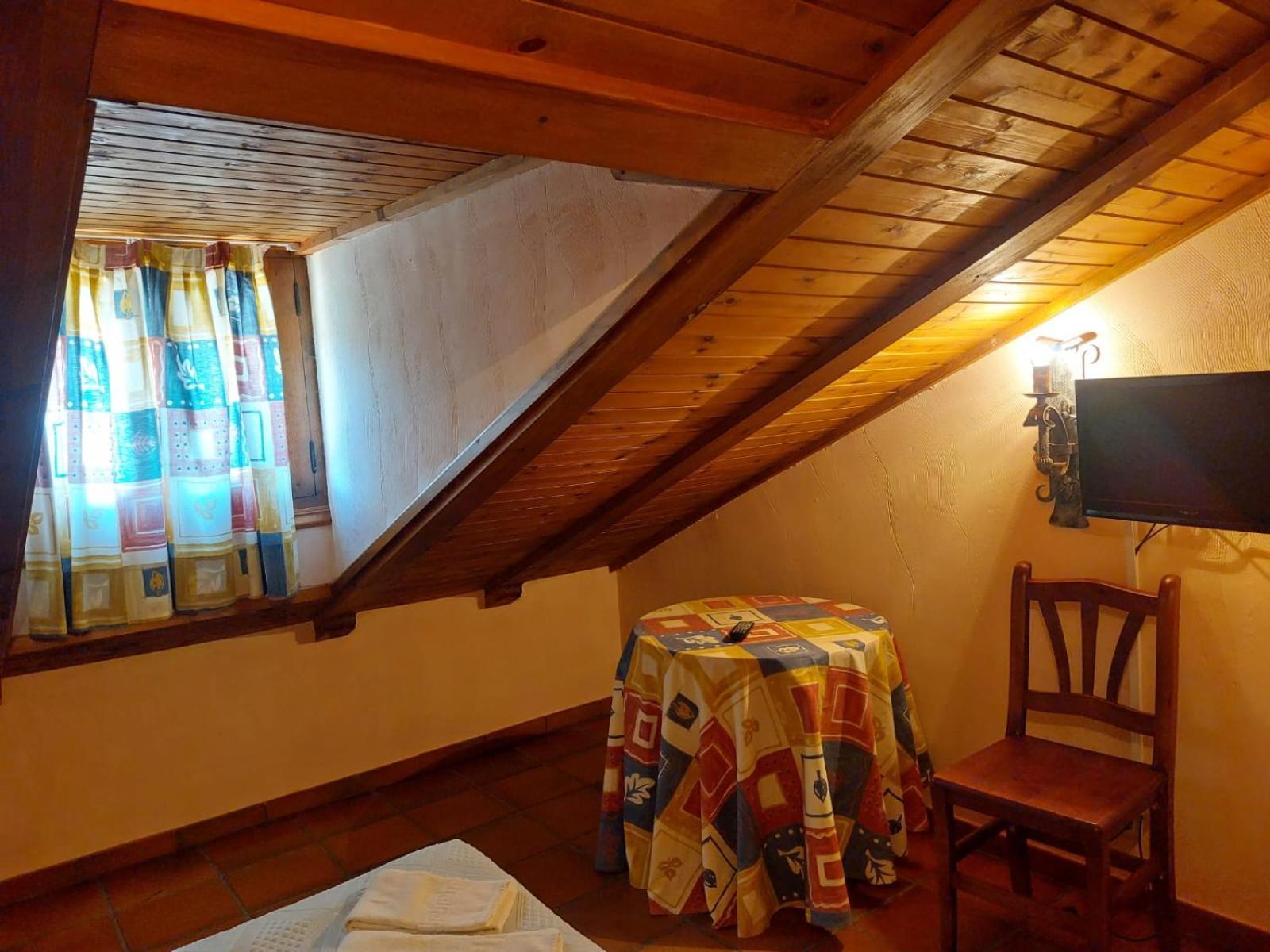 Hostal Restaurante Villa De Sepúlveda Eksteriør bilde