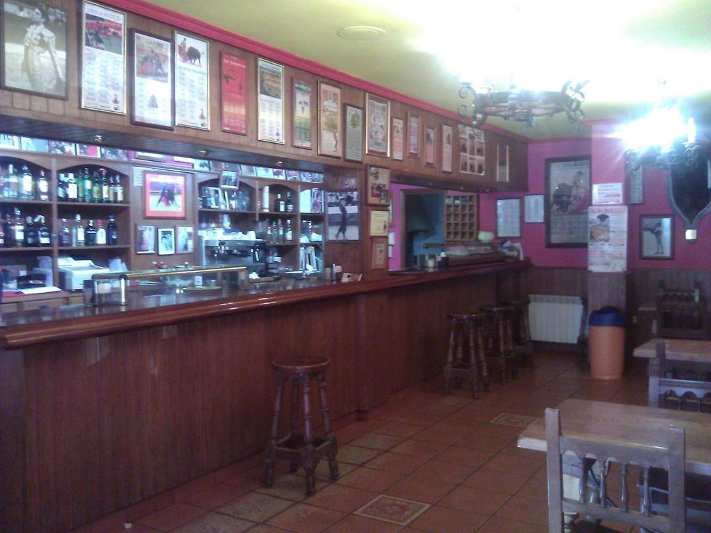 Hostal Restaurante Villa De Sepúlveda Eksteriør bilde